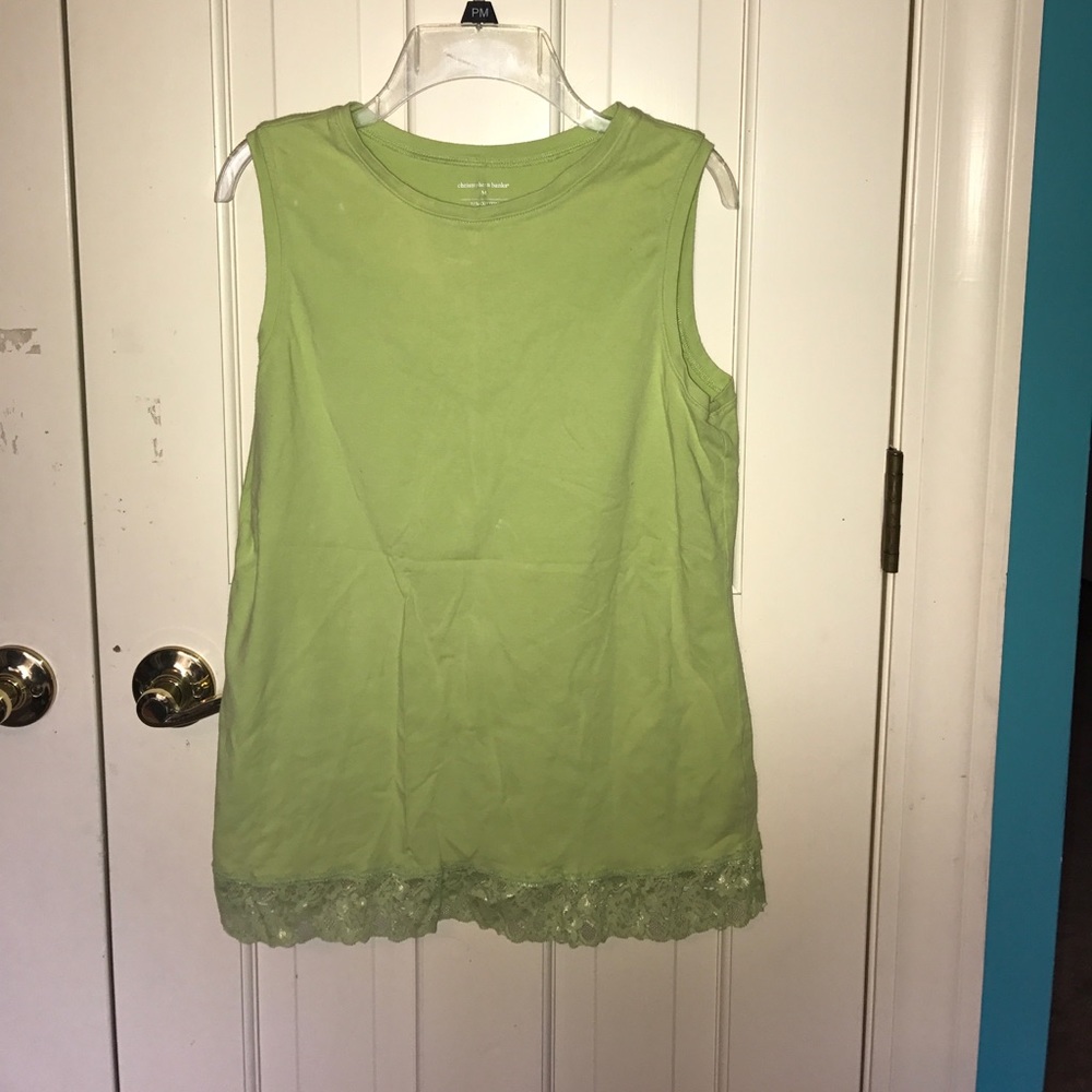 Green w/ lace outline on bottom