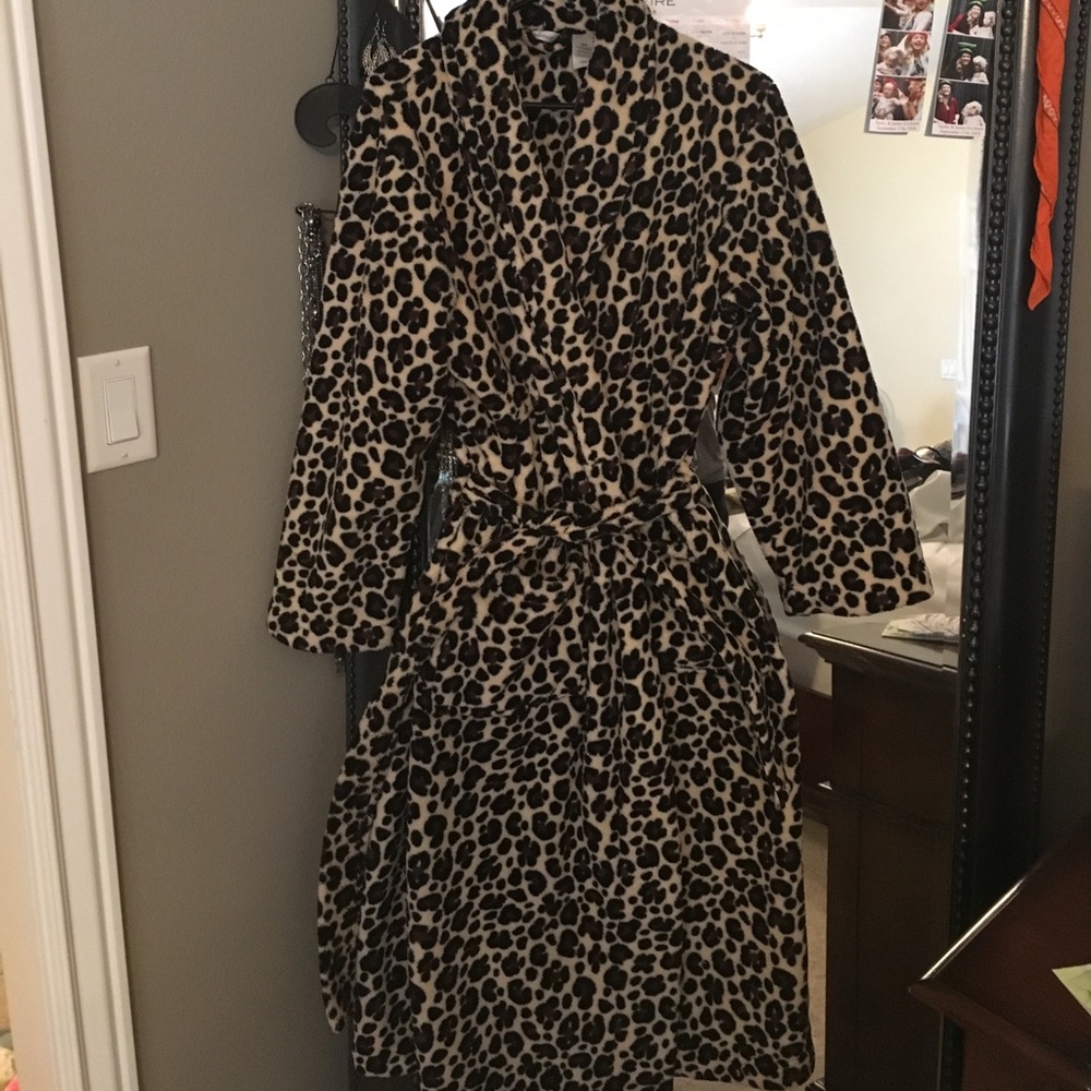 Robe size medium