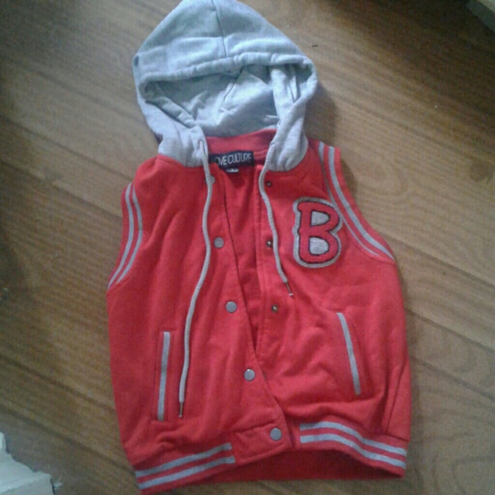 Sporty vest