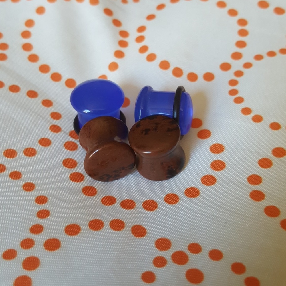 Lot of 2 pairs 7/16" plugs, blue glass and stone