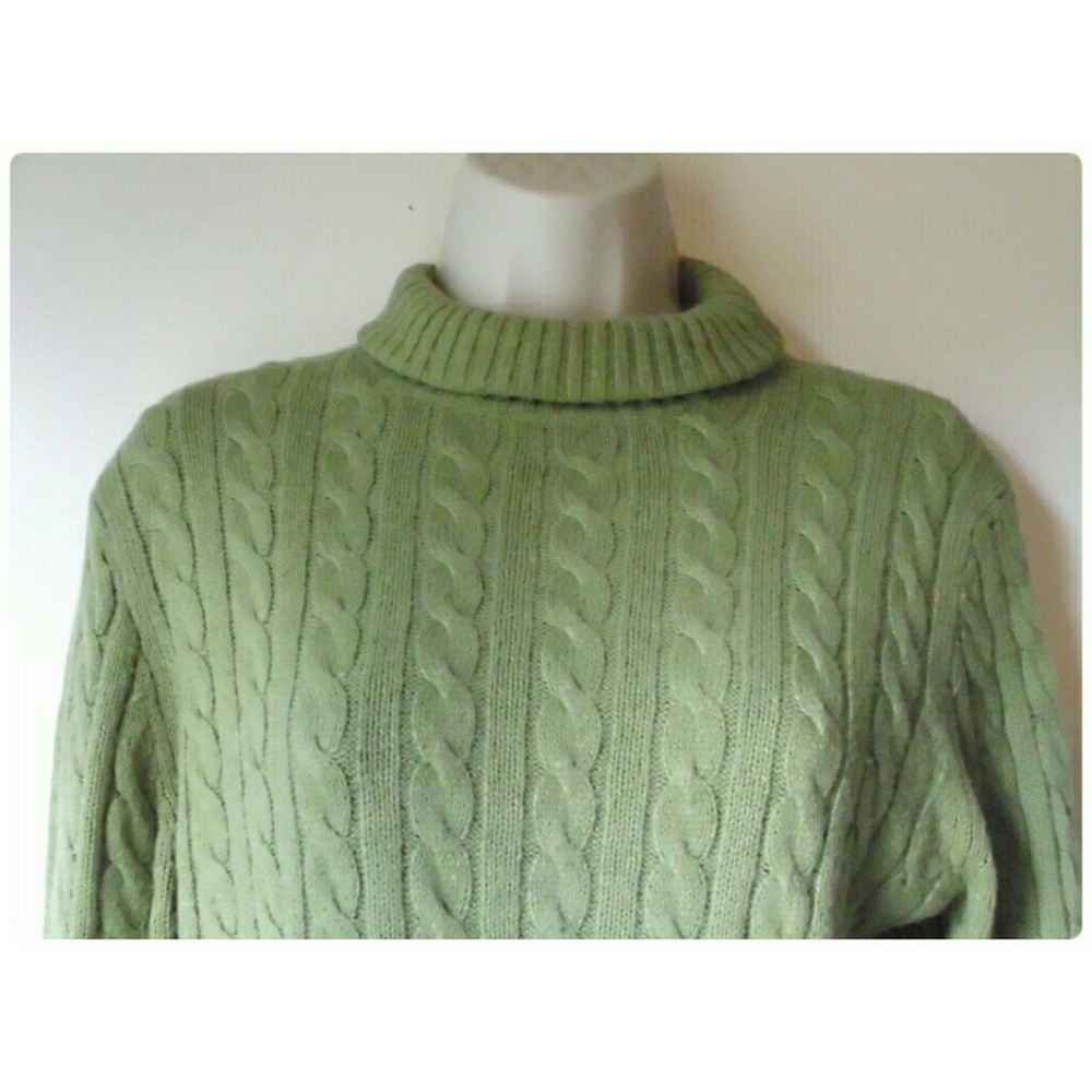 J. CREW TURTLENECK SWEATER!🌟 - Picture 3 of 5