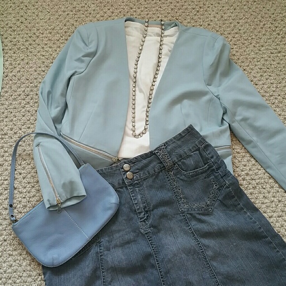 Donated. A Line Jean Skirt - Picture 2 of 8