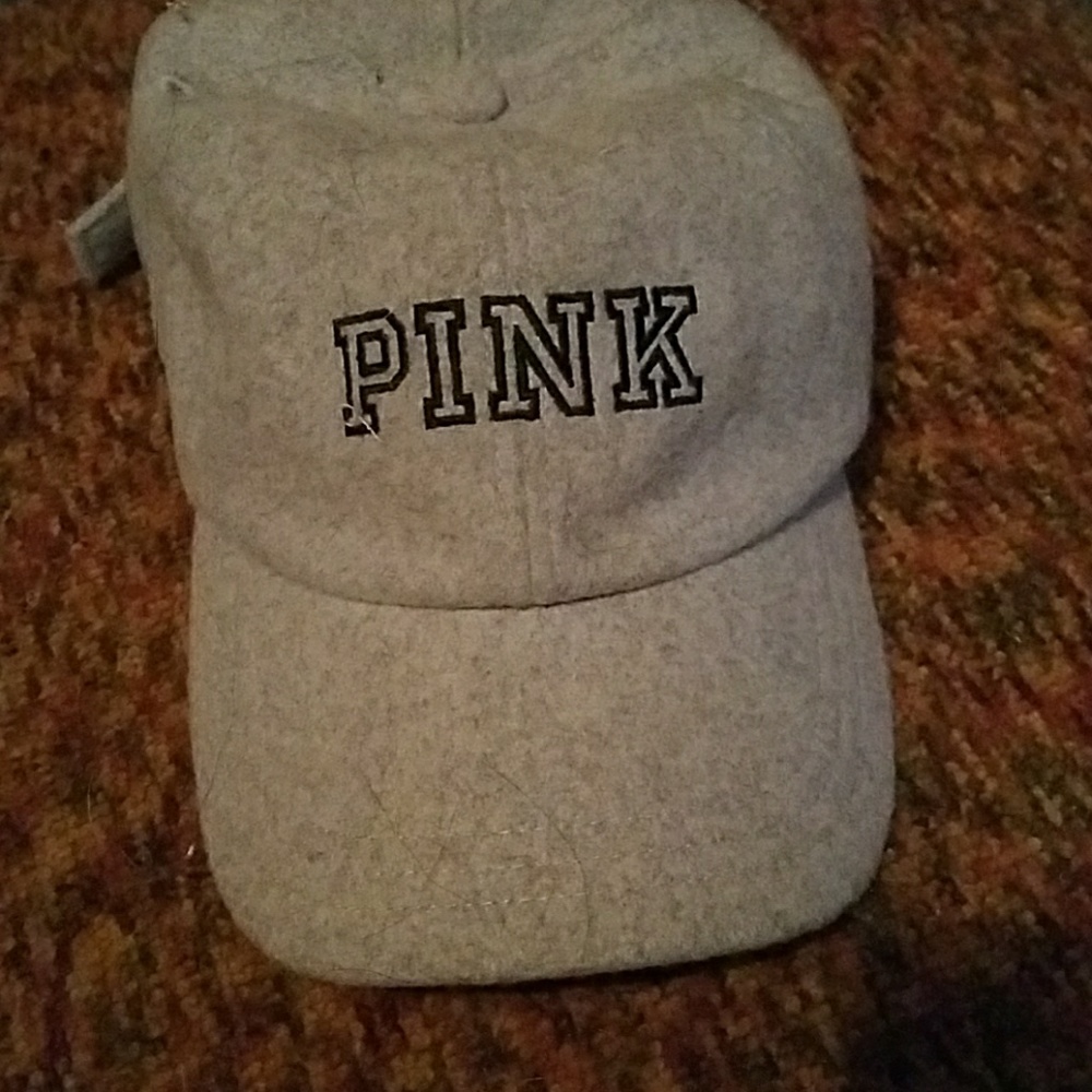 Adjustable hat