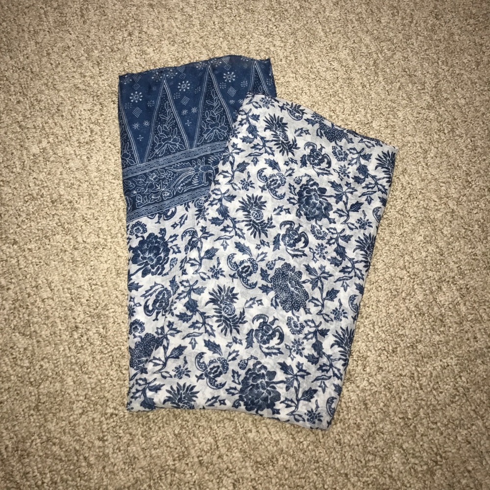 Blue floral Charlotte Russe scarf