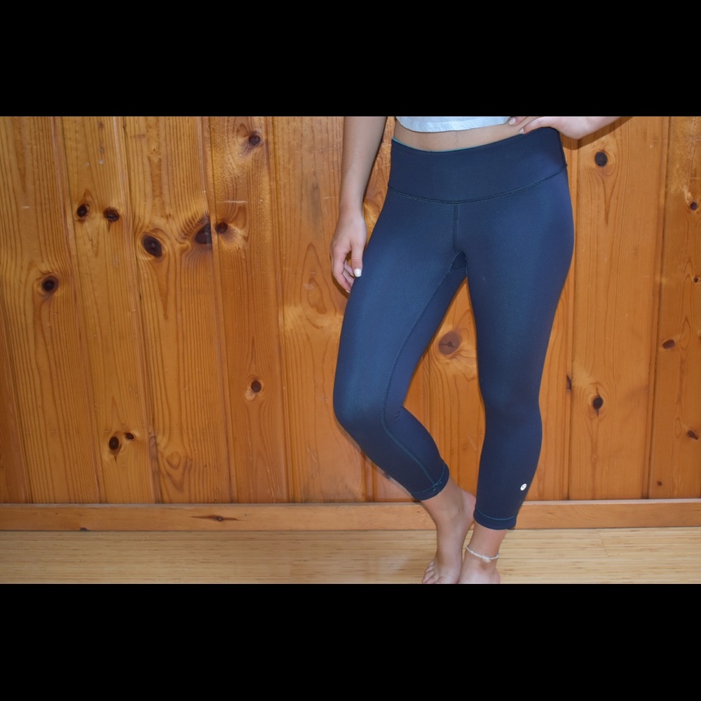 Navy/Teal Lululemon Wunder Unders!
