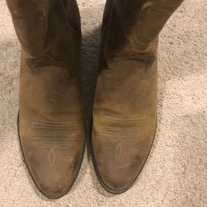 Ariat cowboy boots