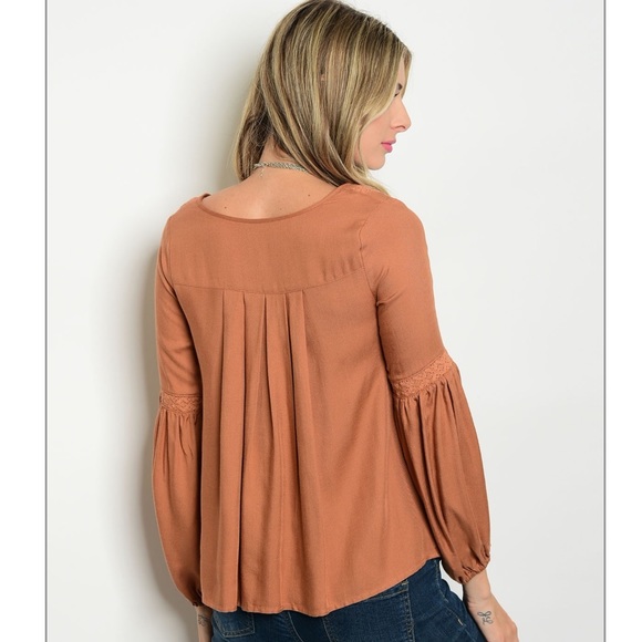 💙 Host Pic  In Stock! Apricot Peasant Top - Picture 3 of 3