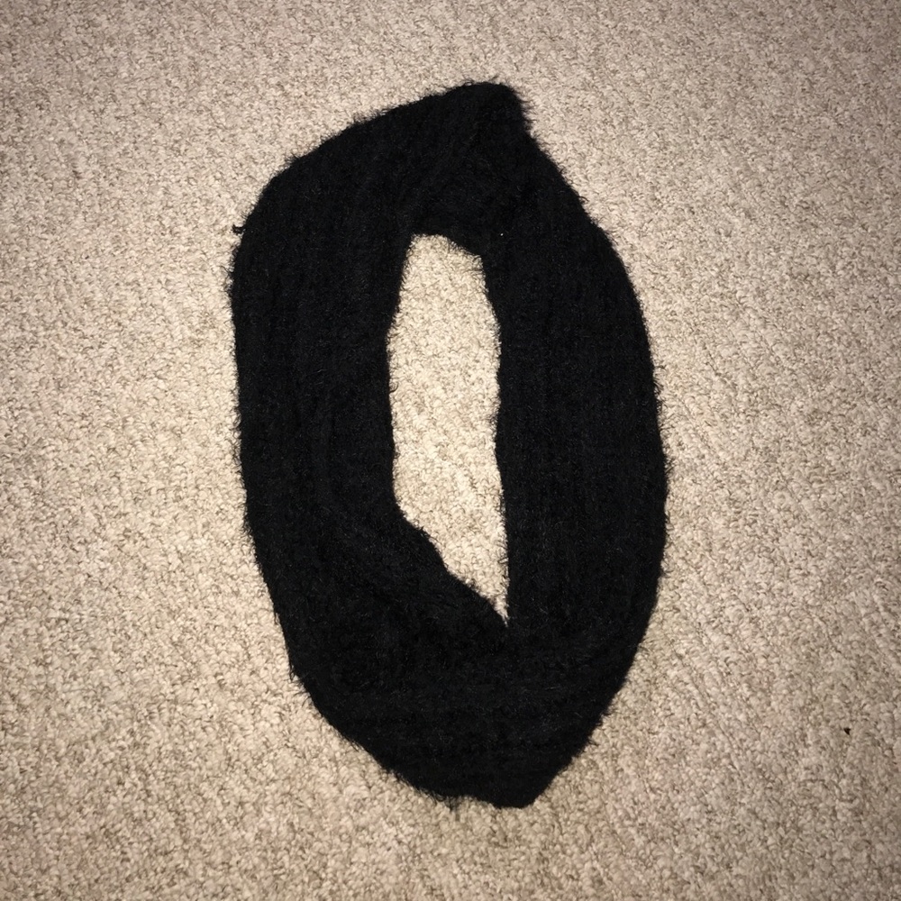 Charlotte Russe soft / fuzzy knot scarf