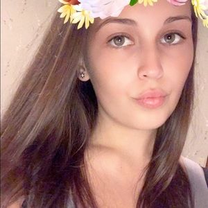 Meet your Posher, Alyssa