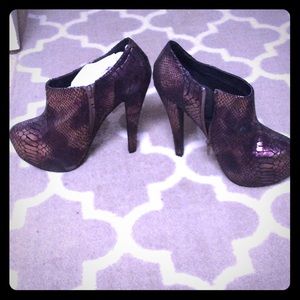 Never worn Bronze pattern booties