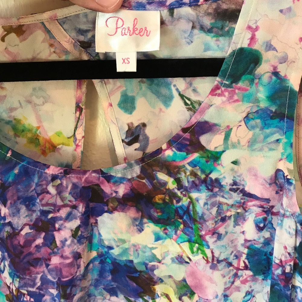Parker SzXS, Floral Sleeveless CUTE Top! - Picture 6 of 8