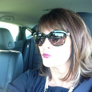 Meet your Posher, Christine