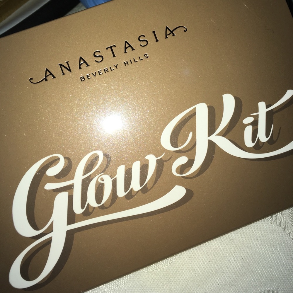 brand new anastasia glow kit