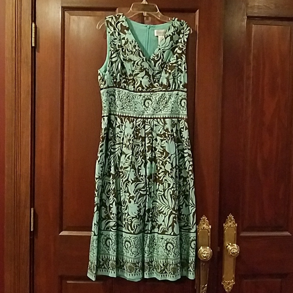Knee length dress