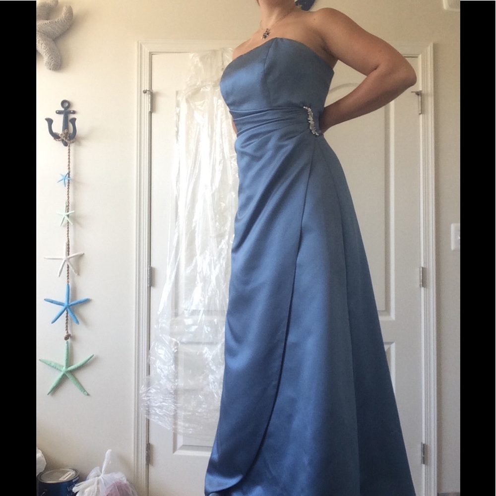 Beautiful Blue Evening/Prom Dress, SZ 4