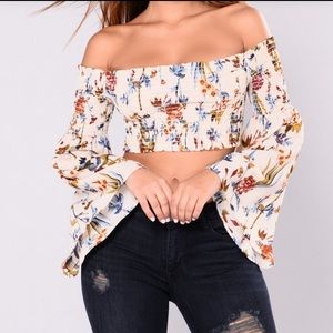 NEVER WORN! Floral bell sleeve crop top