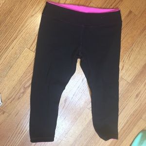 Reversible yoga pants