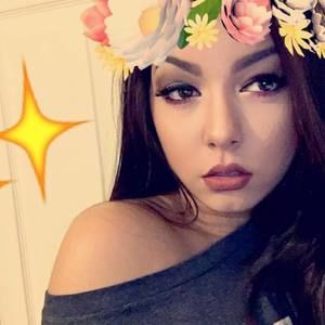 Meet your Posher, Claudia