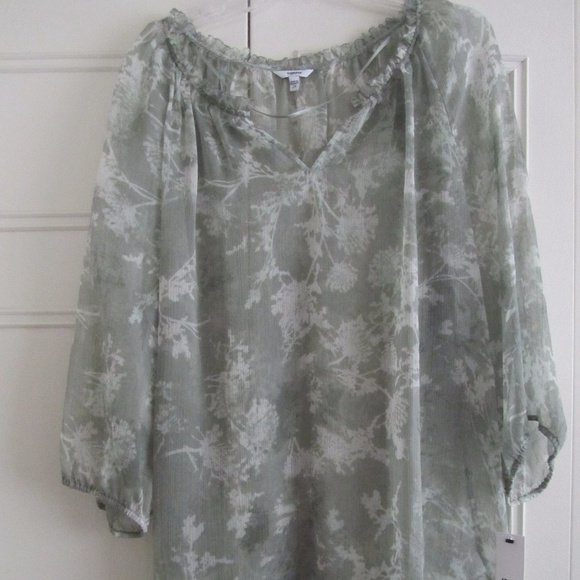 Chiffon type Blouse - Picture 1 of 3