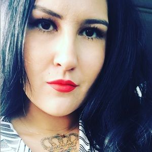 Meet your Posher, Kelley