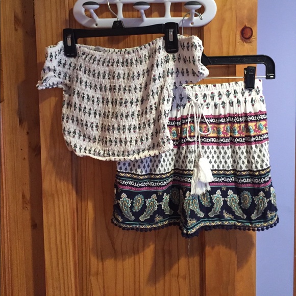 Other - Printed Crop & Shorts Co-ord set!