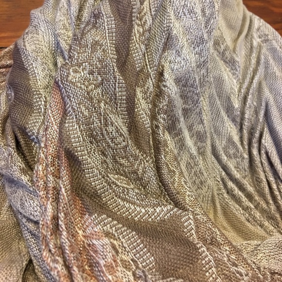 NWT Infinity Loop Scarf - Picture 3 of 3
