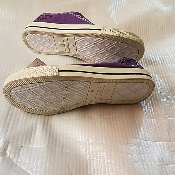 Miley Cyrus & Max Azria purple Slip on shoes - Picture 4 of 7