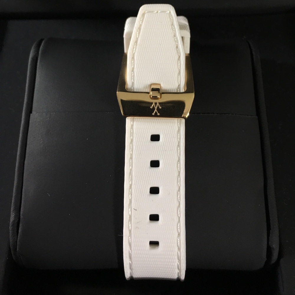 Brand new women's Limited Edition Toy Watch - Picture 4 of 4