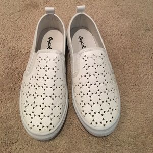 Qupid REBA-90B White Cutout Sneaker