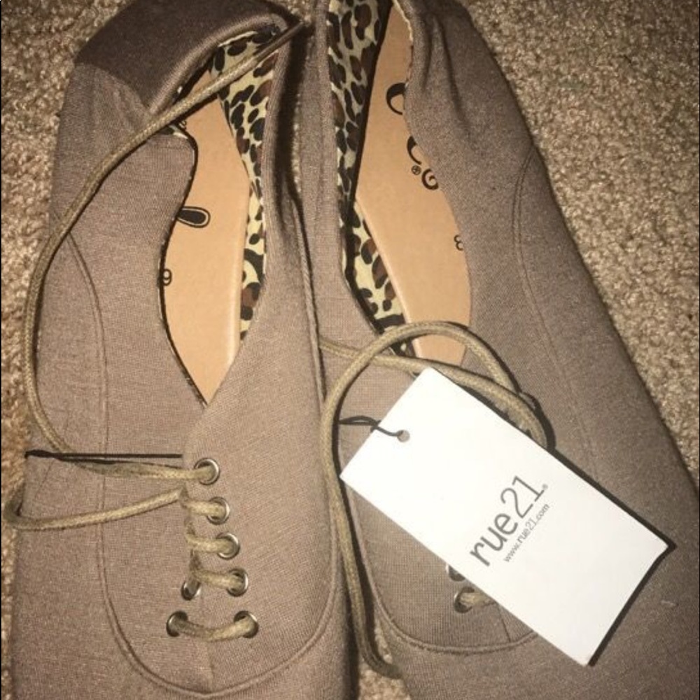 Tan flats new