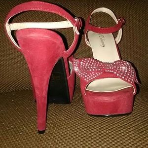 Delicacy red bow pumps