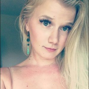 Meet your Posher, Elisabeth