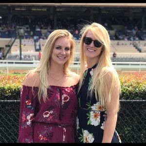 Meet your Posher, Laura