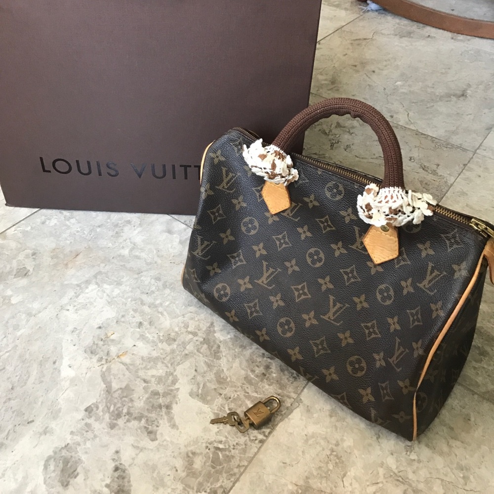 Louis Vuitton Speedy 30