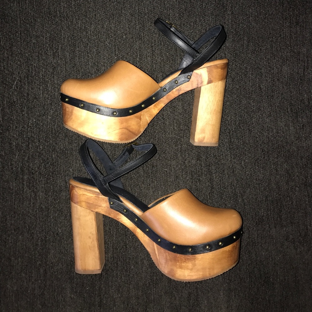 NWT Five Worlds platform clogs LAST PRICE DROP