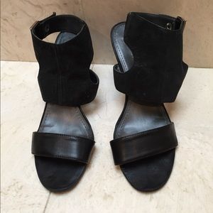 Nine West black shoes