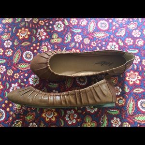 Lucky brand Erla leather flats NEW/unworn