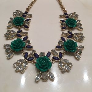 Gorgeous Green Rosette necklace w/ diamond accents