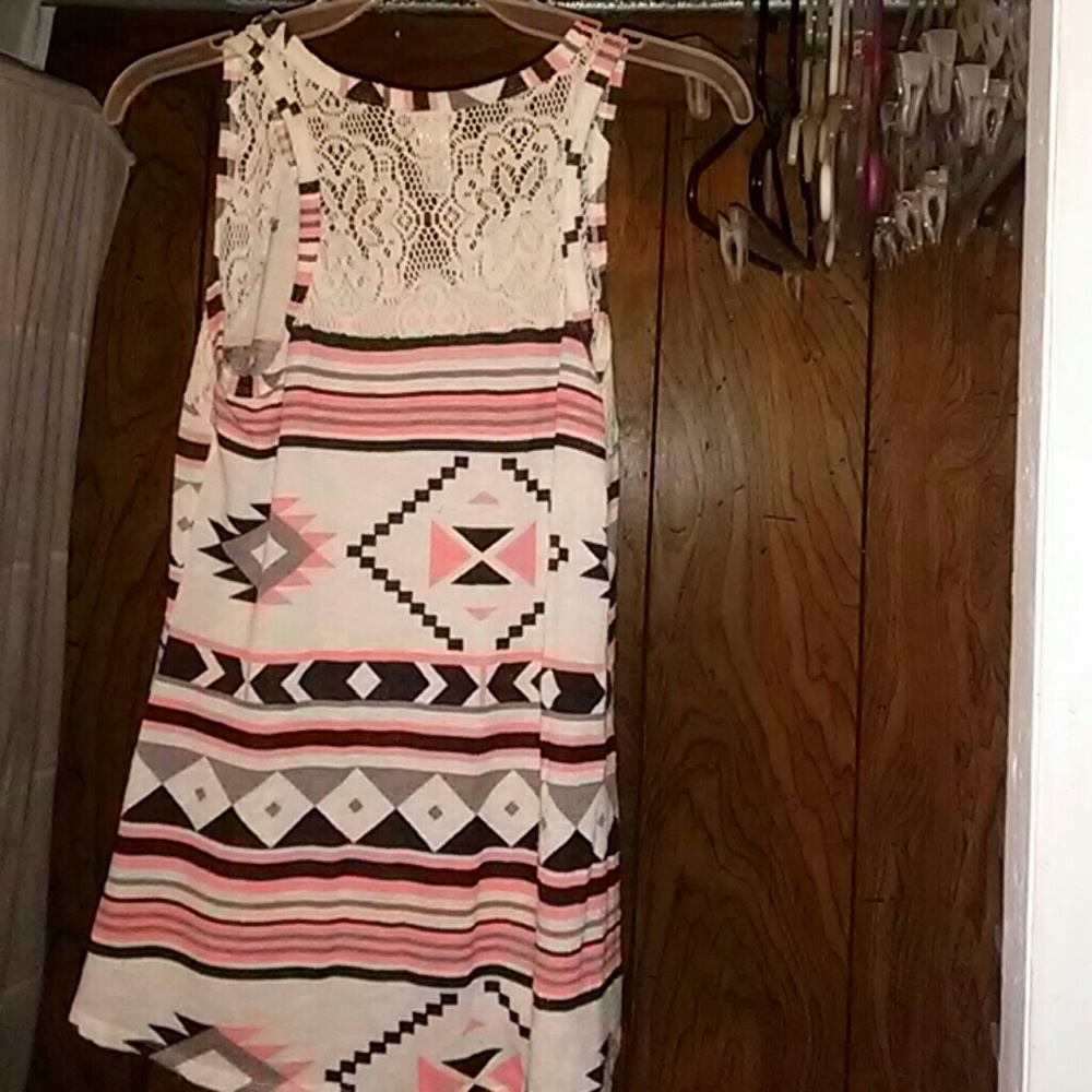 Top - Picture 2 of 2