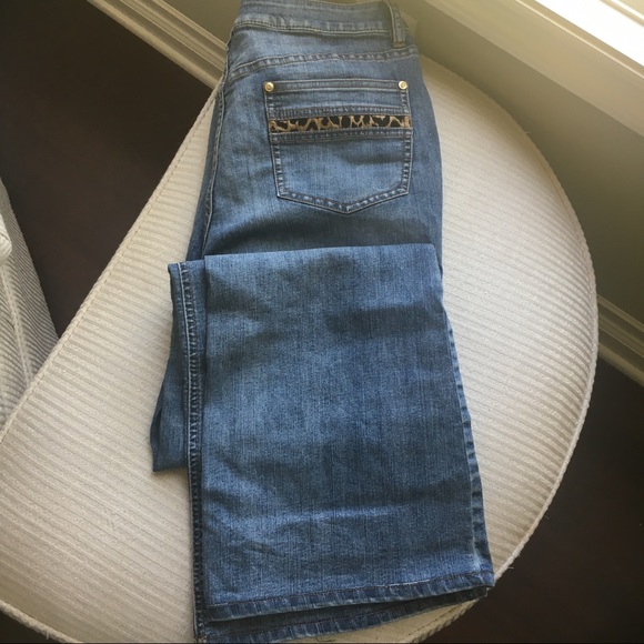 DISCONTINUED Cachè Jeans - Picture 5 of 6