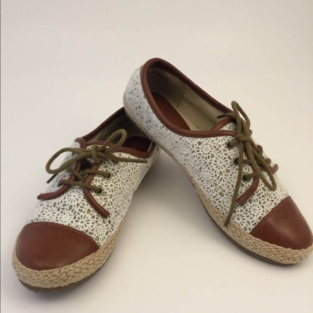 G.H Bass&Co. women's white and brown  flats