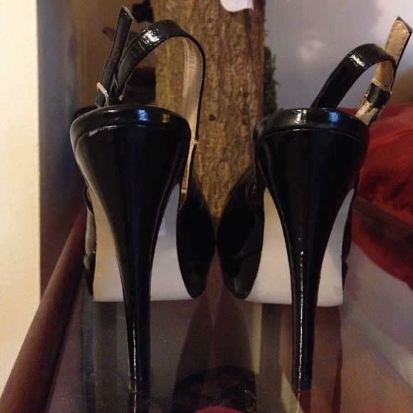 Rue21 Black Patent Slingback Heels Size 9 - Picture 3 of 4