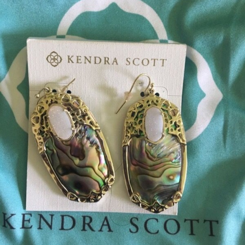 Kendra Scott lg earrings