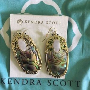 Kendra Scott lg earrings