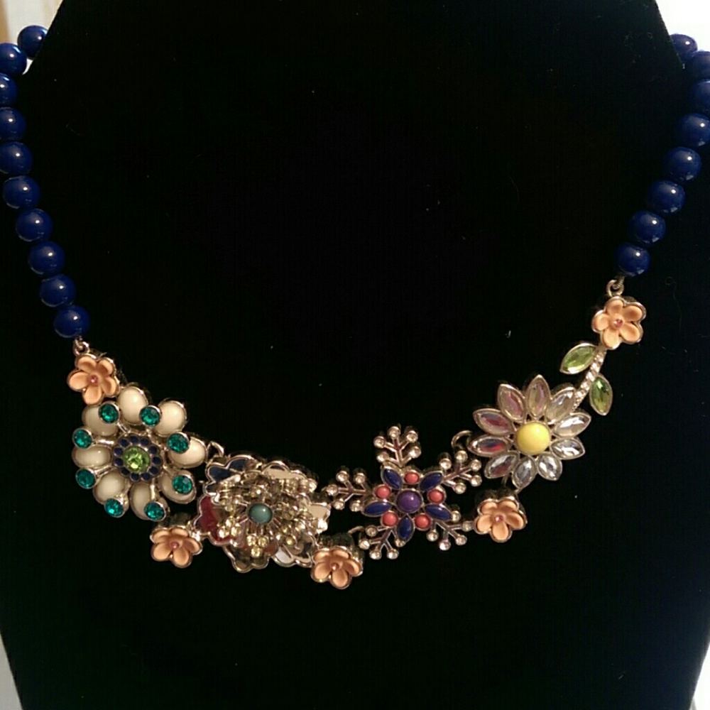 Lisa Sophia Full Bloom necklace