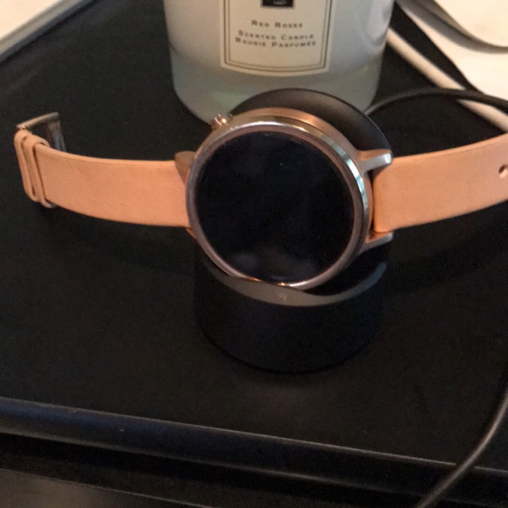 Motorola Moto 360 Smart Watch