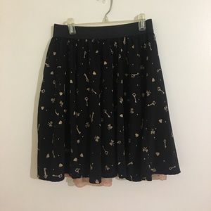 Key and heart black skirt