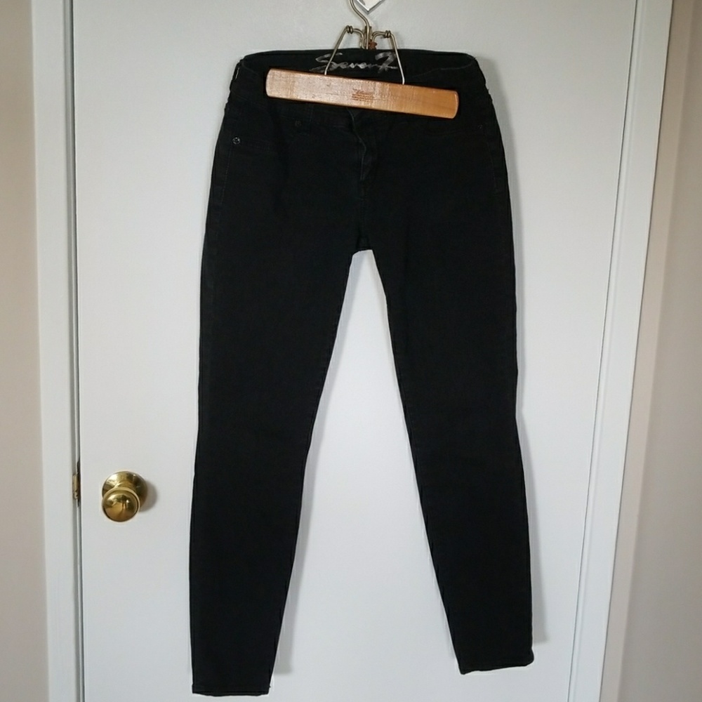 PRICE DROP! 7 For All Mankind Black Skinny Jeans