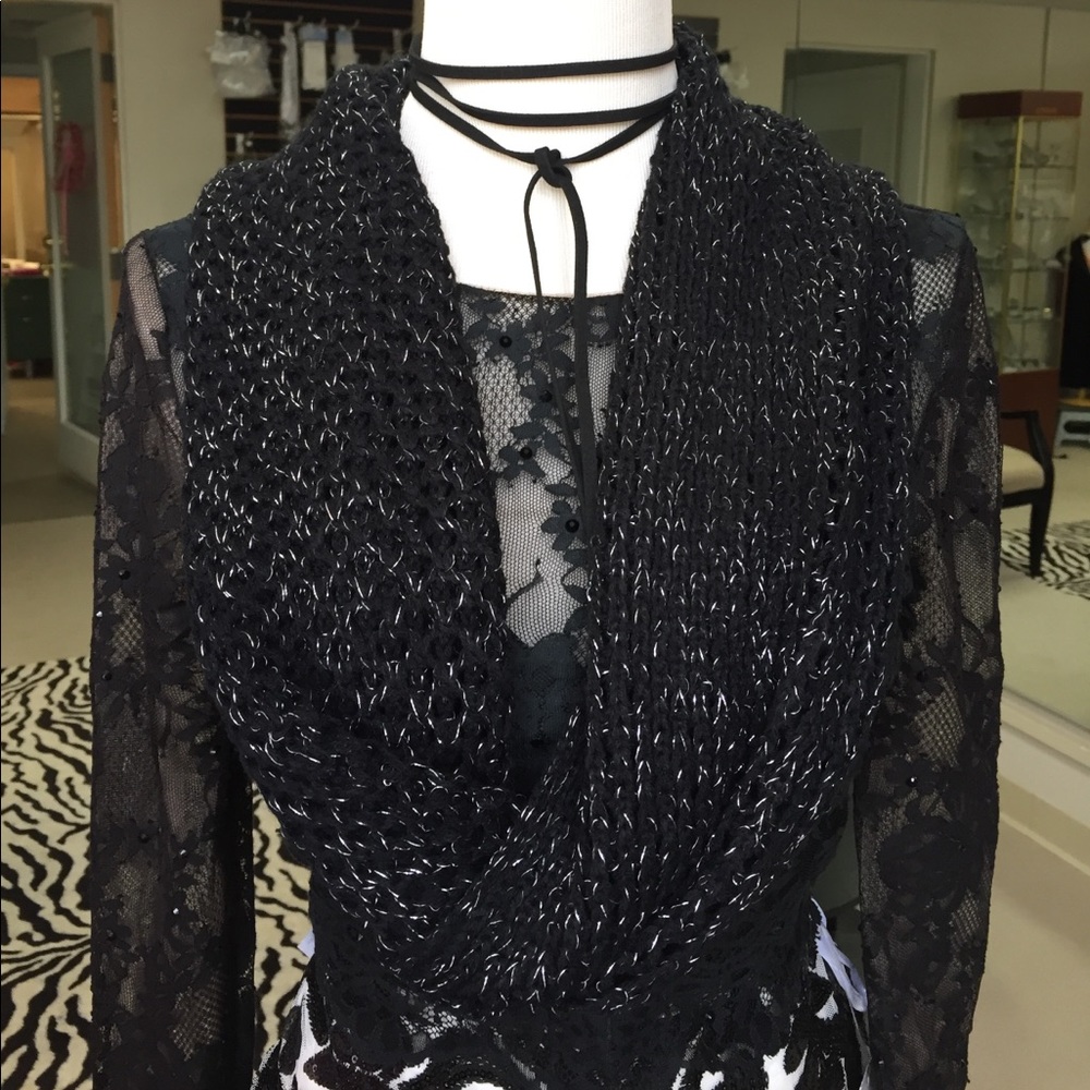 Scarf - Picture 3 of 4