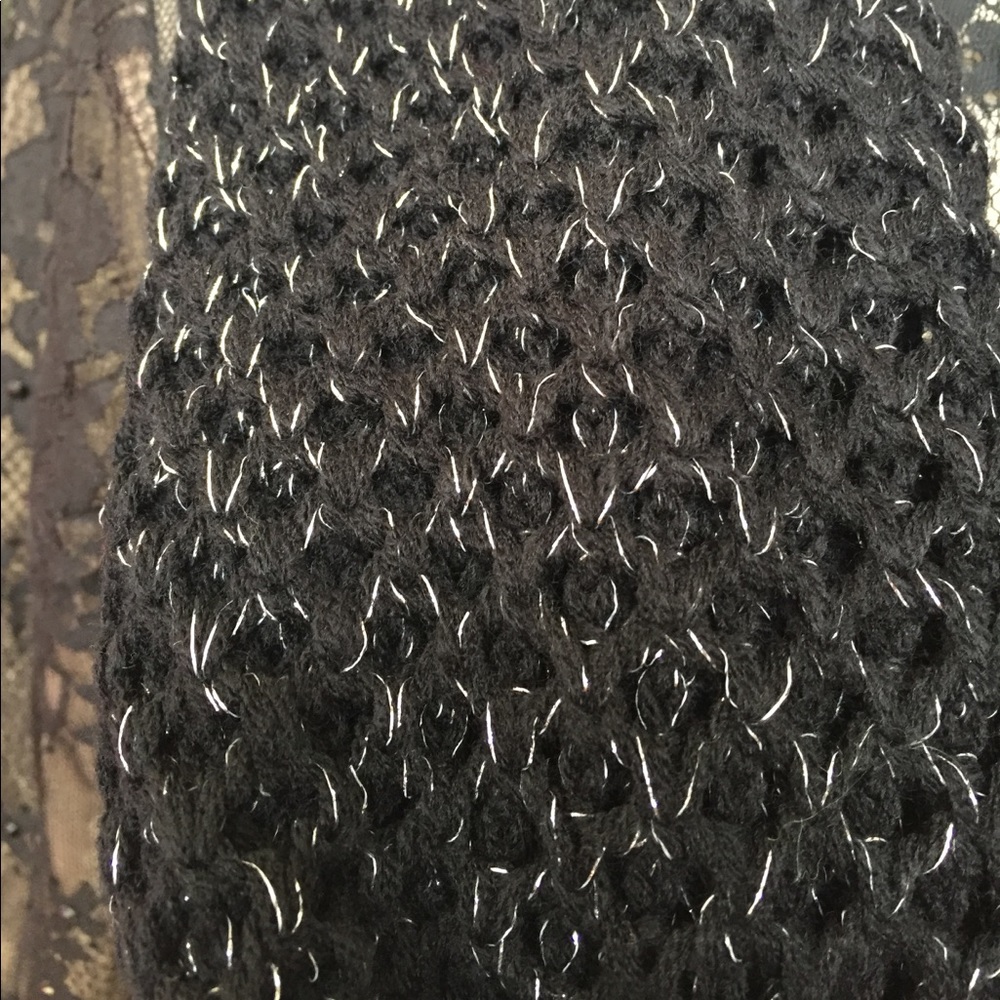 Scarf - Picture 4 of 4